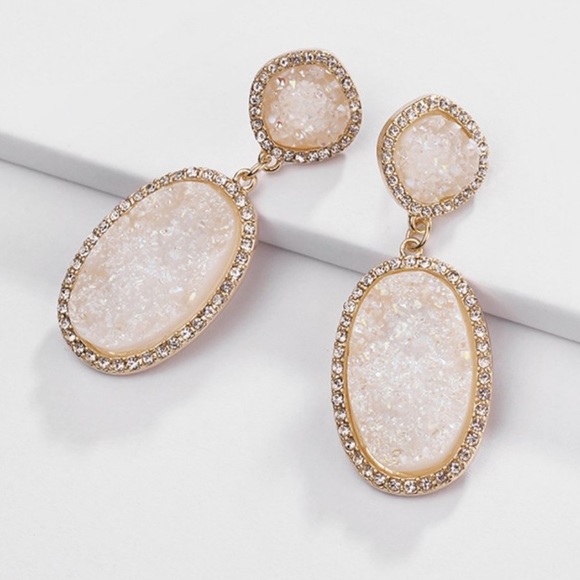 Anthropologie Jewelry - 💥SALE!💥 Anthropology Drouzy Statement Earrings.